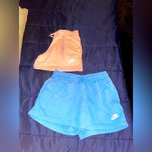 2 pair of NIKE size: Small